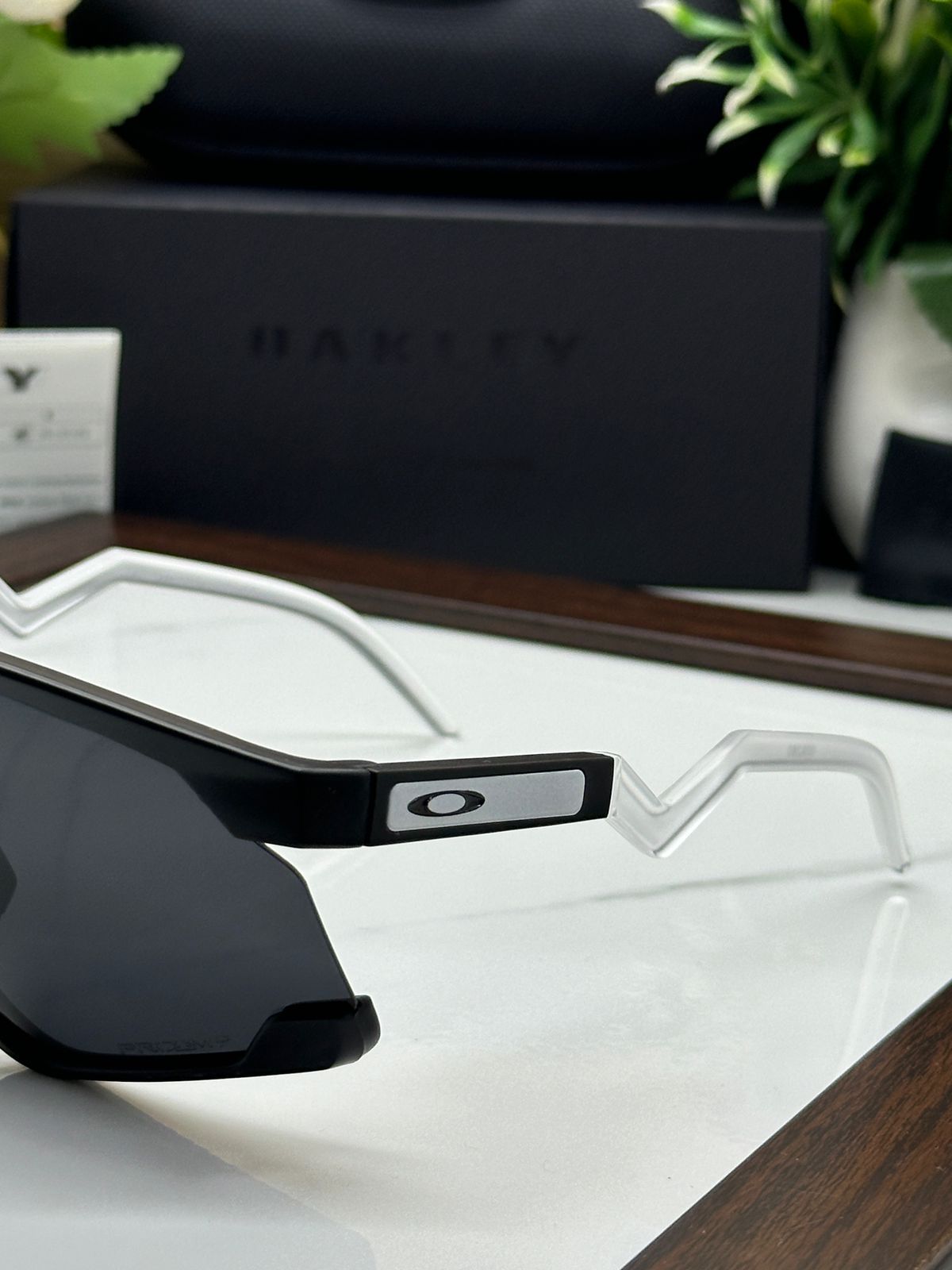 Oakley BXTR Sports ( Black & Black )