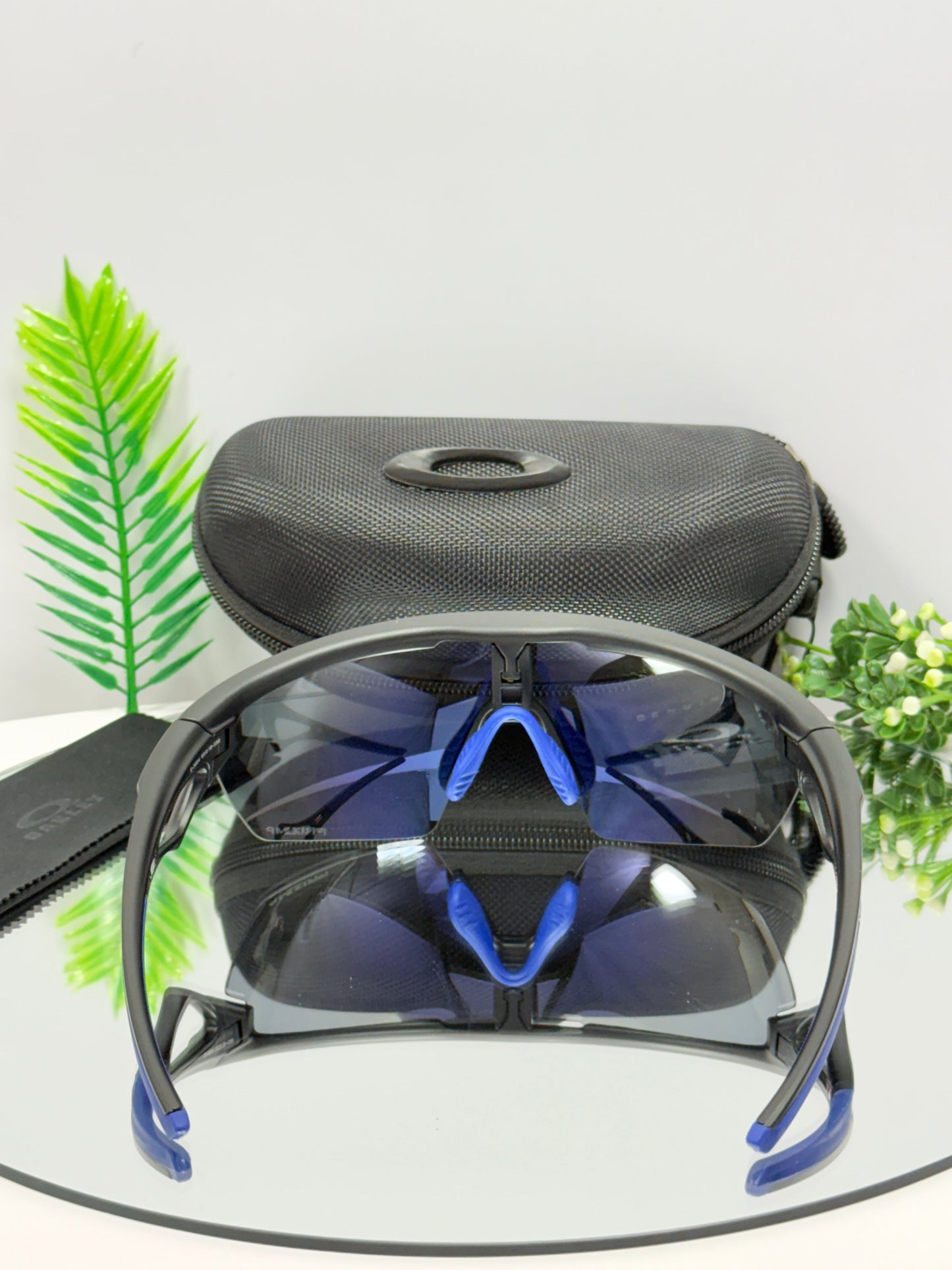 Oakley Sphaera Sports ( Blue & Black )