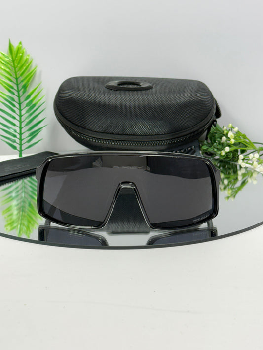 Oakley SURTO Sports ( Black & Black )