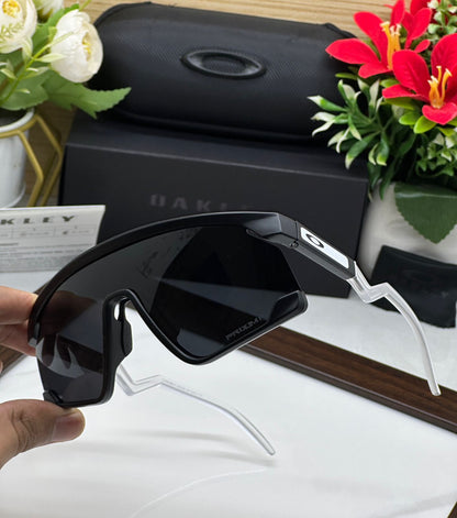 Oakley BXTR Sports ( Black & Black )