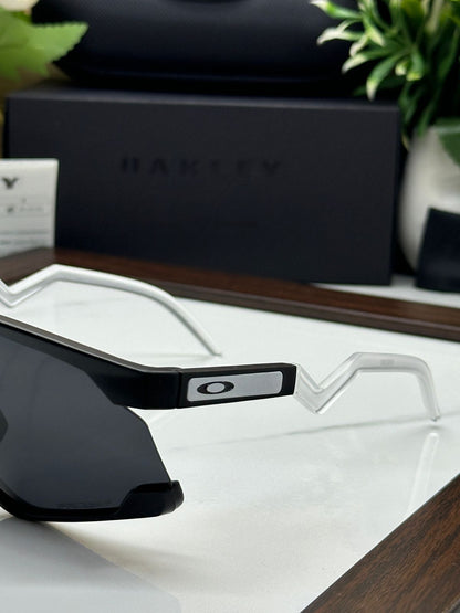Oakley BXTR Sports ( Black & Black )