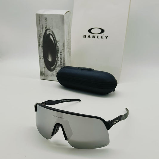 Oakley Sutro Lite ( Silver & Black )