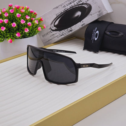 Oakley SURTO Sports ( Black & Black )