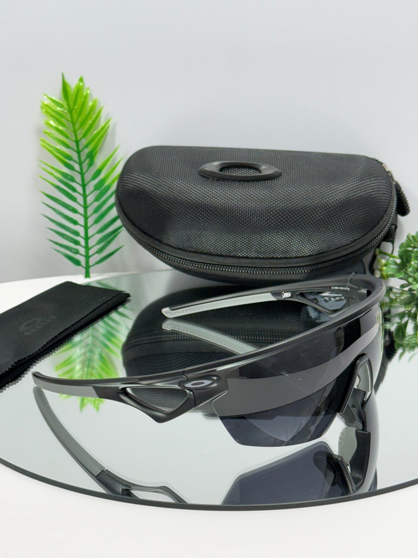 Oakley Sphaera Sports ( Black & Black )