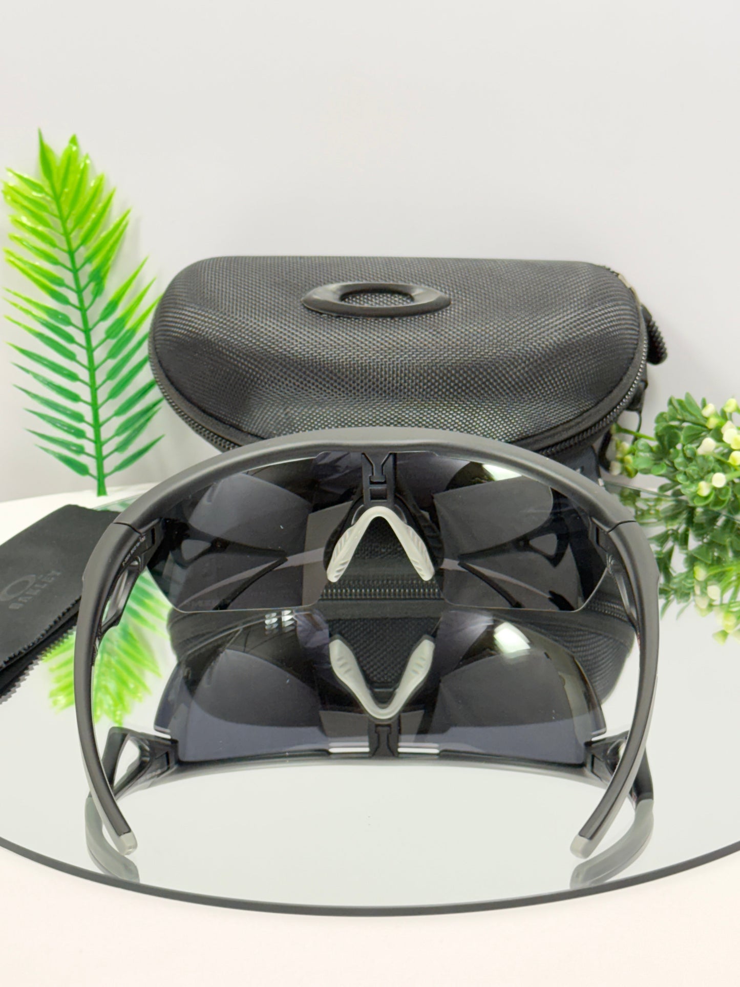 Oakley Sphaera Sports ( Black & Black )