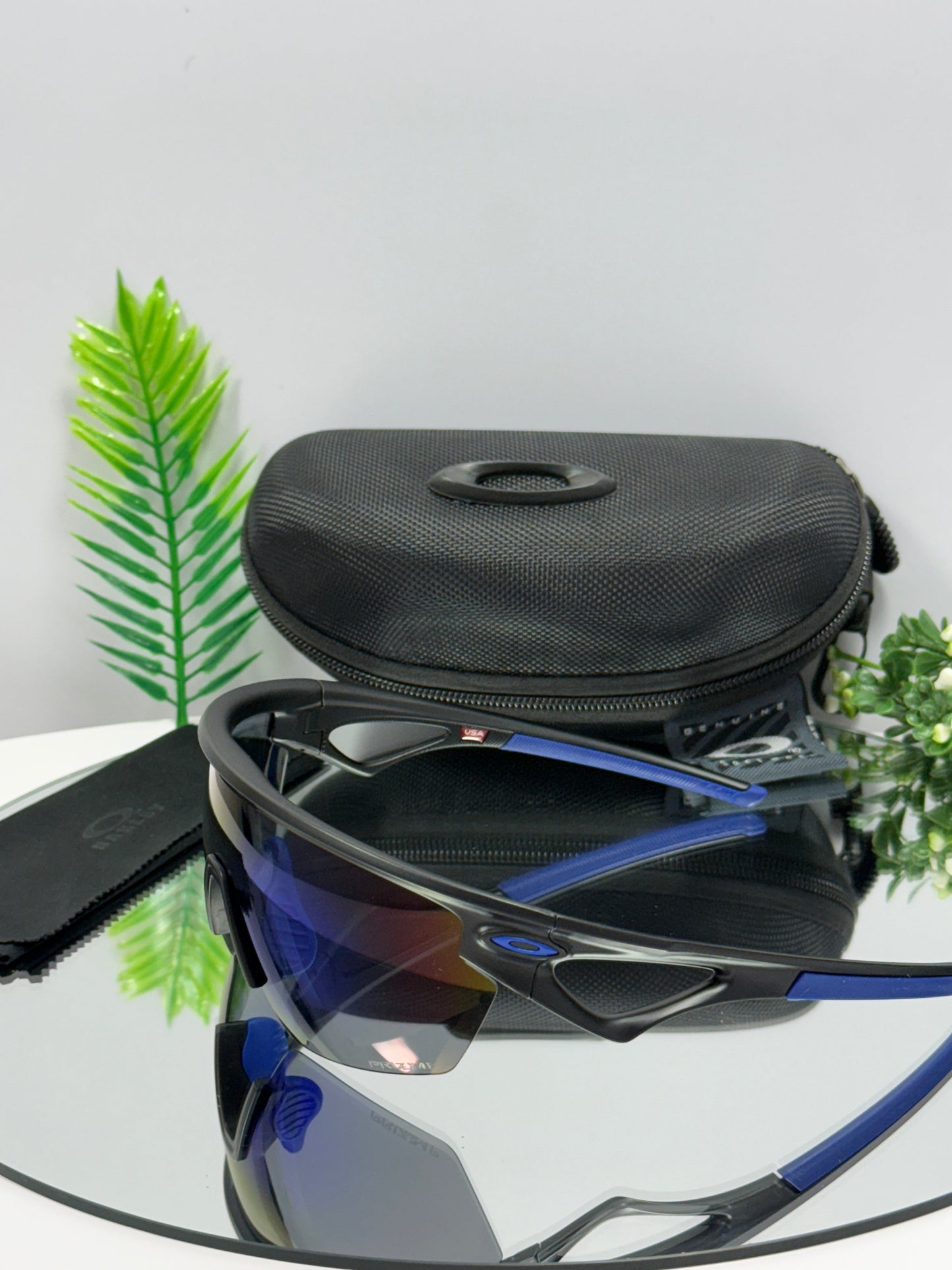 Oakley Sphaera Sports ( Blue & Black )