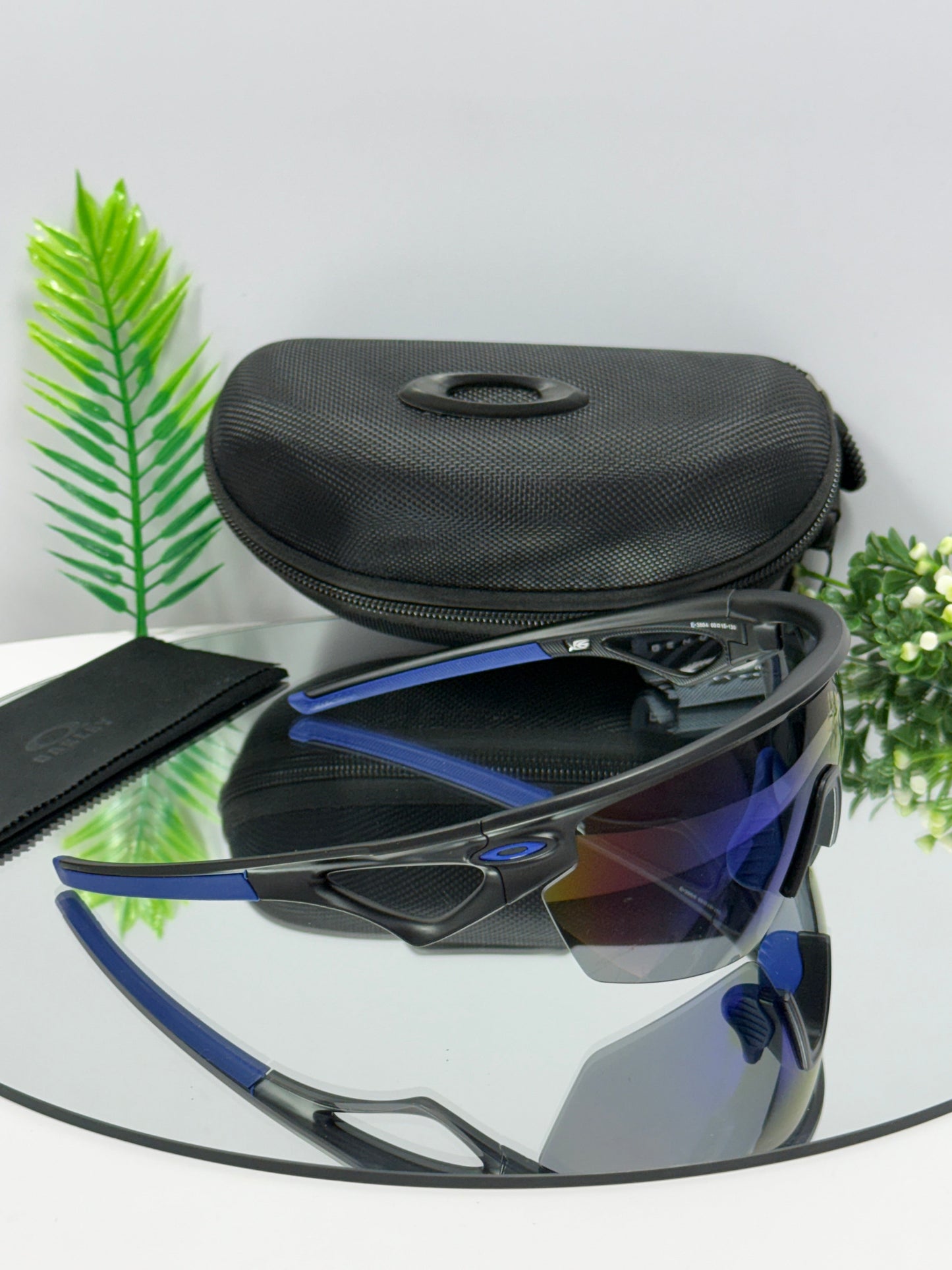 Oakley Sphaera Sports ( Blue & Black )