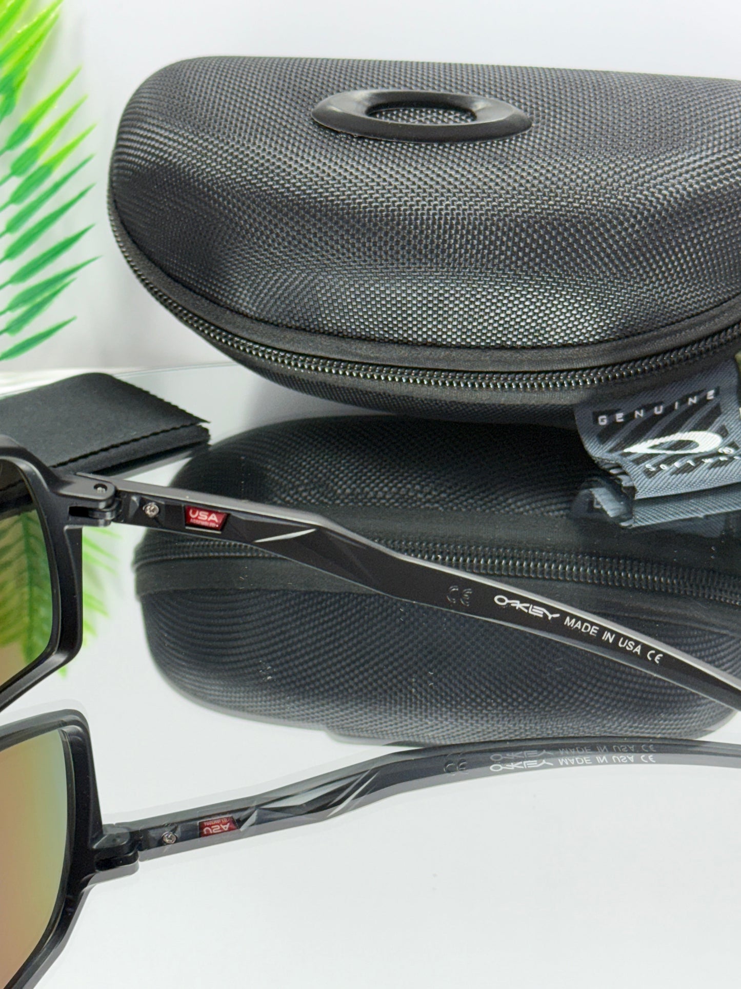 Oakley SURTO Sports ( Yellow & Black )