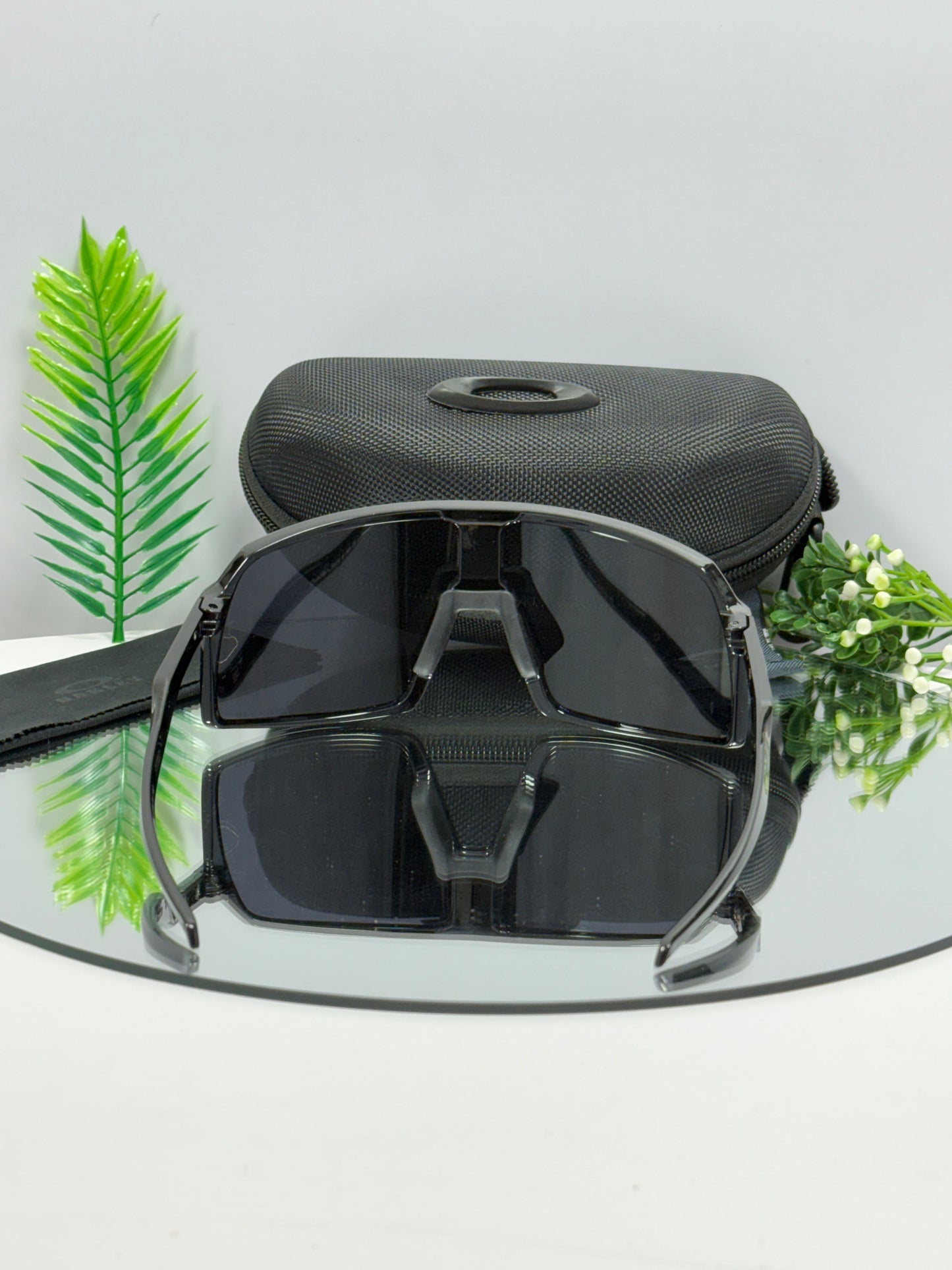 Oakley SURTO Sports ( Black & Black )