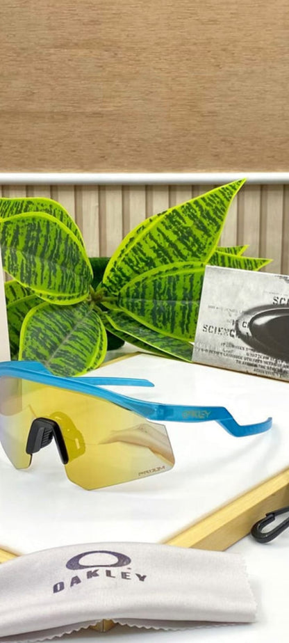 Oakley Hydra Sports (  Gold Prizm & Blue Clear )